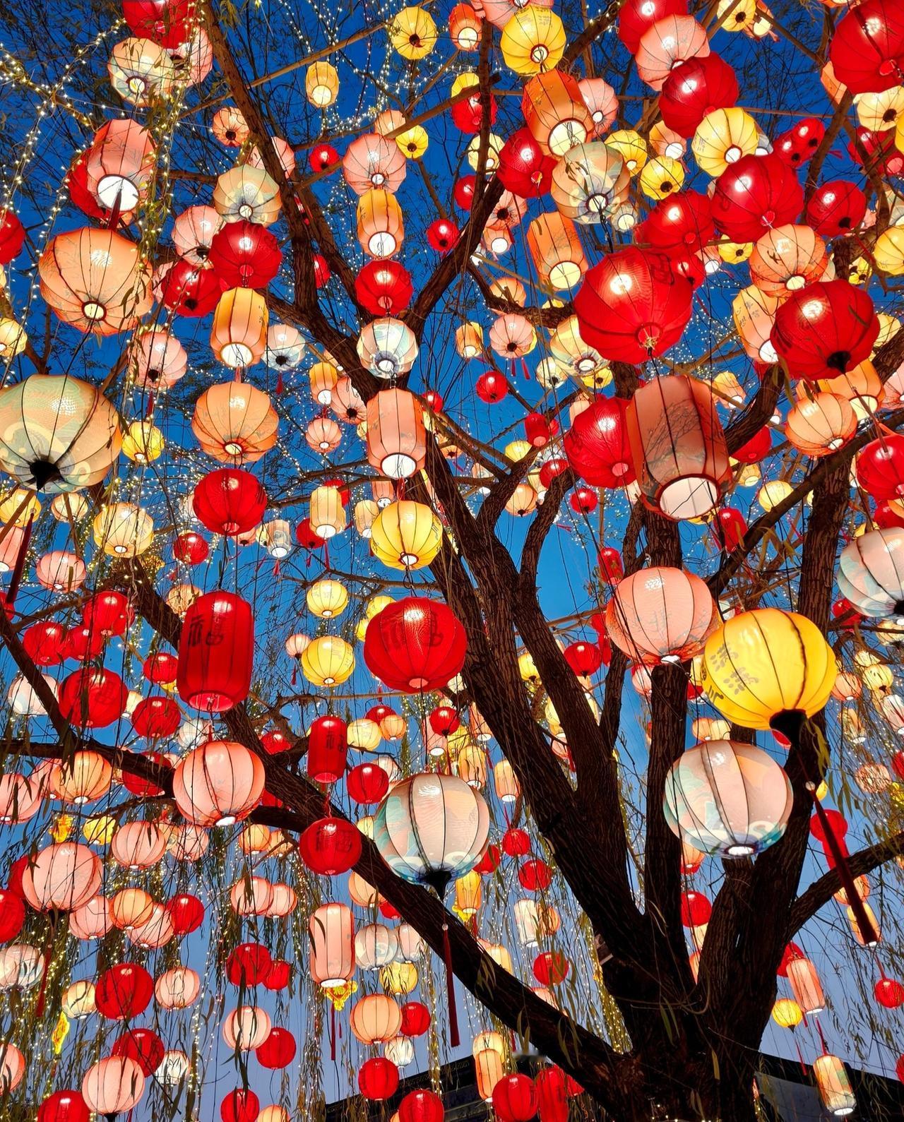 南京·老门东｜东风夜放花千树🏮年关将至今年老门东花灯布置的也太有节日的氛