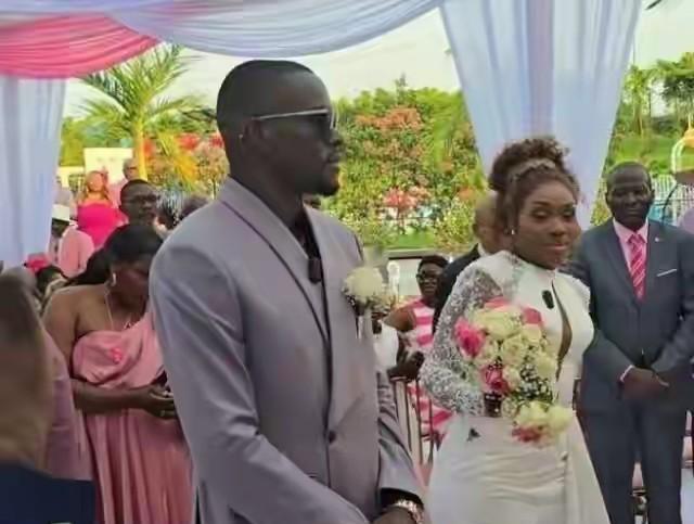 北京国安又被罚款！恩加得乌回国办婚礼！亚足联再次对北京国安进行处罚，北京国安客