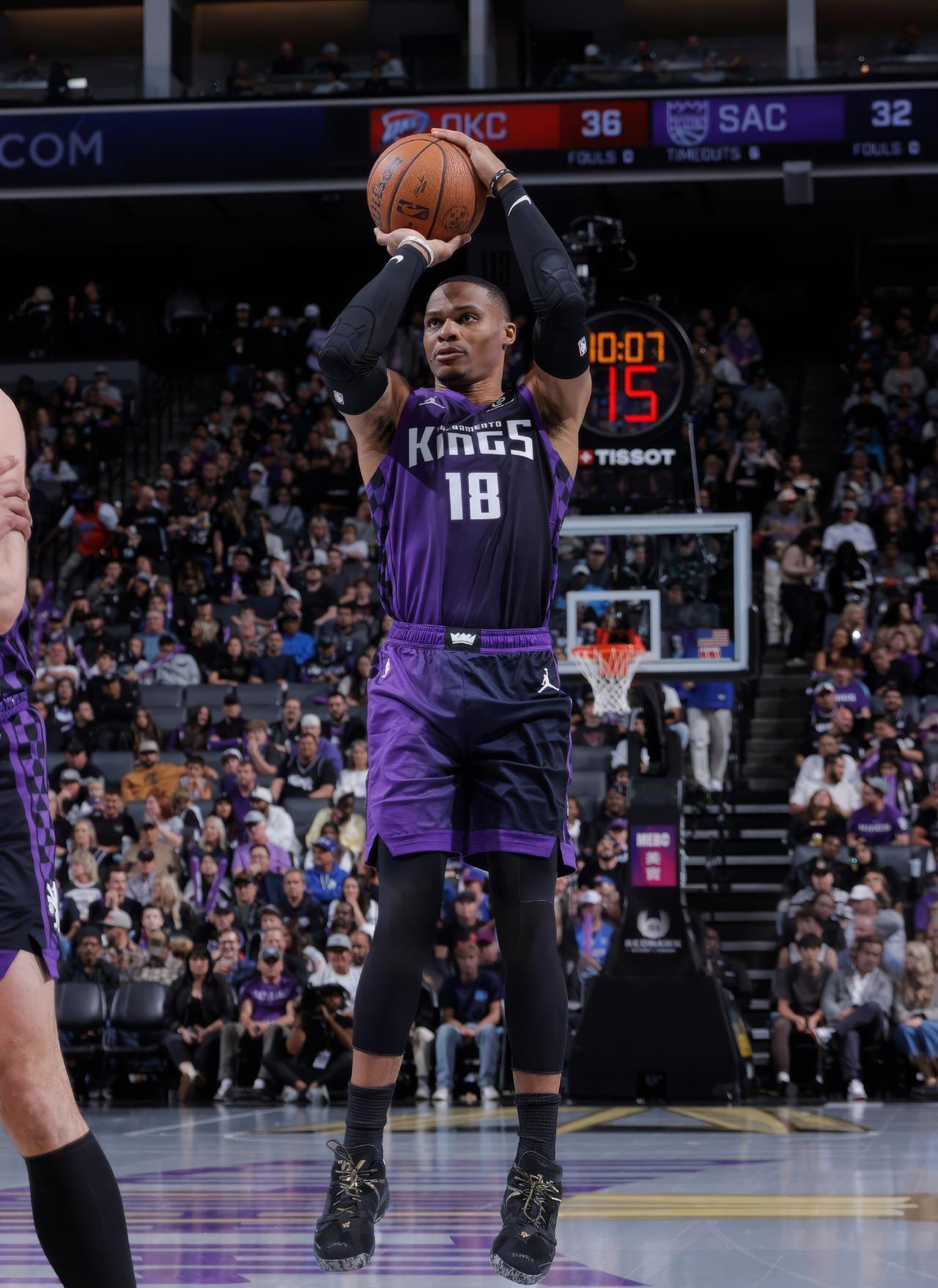 太丢人了😡，国王108-122不敌掘金，让我彻底看清这2位球员！1.威