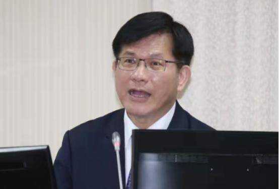 没想到中方出手这么重。美方允许台当局外事部门负责人林佳龙在联合国大会期间窜访纽约