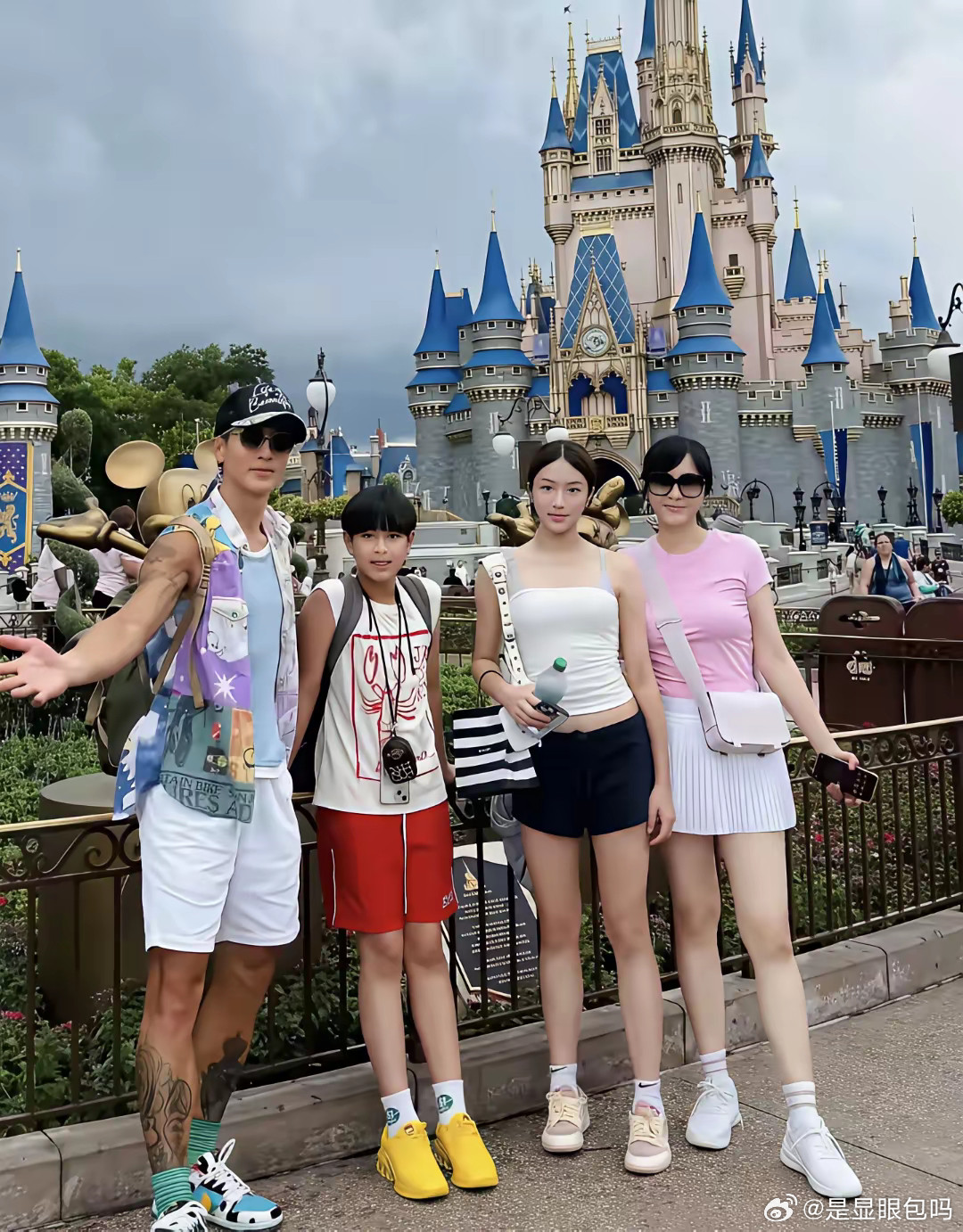 吴尊女儿才14岁，这发育也太好了吧！是不是真的！！！​​​