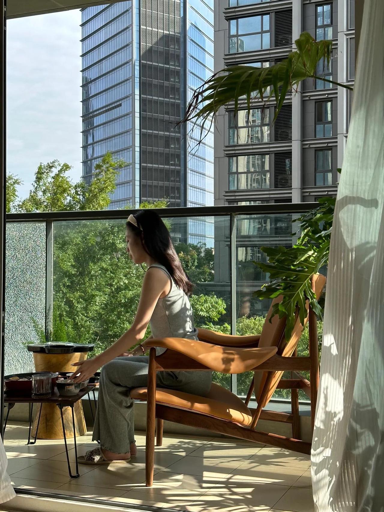 结婚5年，老公一直在高分局乱杀，有一种富有，叫干净，江苏南京一女生晒出生活状态，