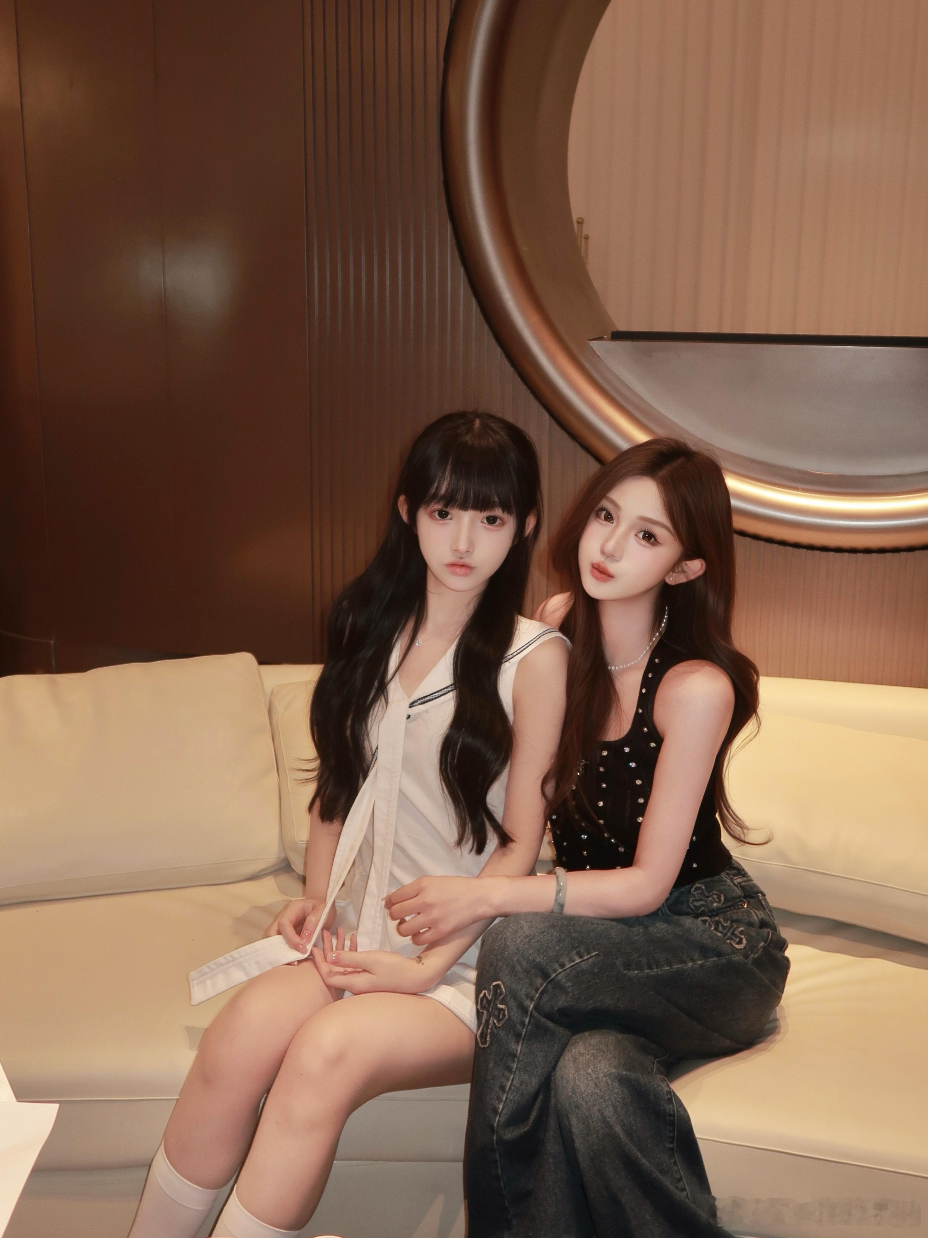 美女贴贴​​​