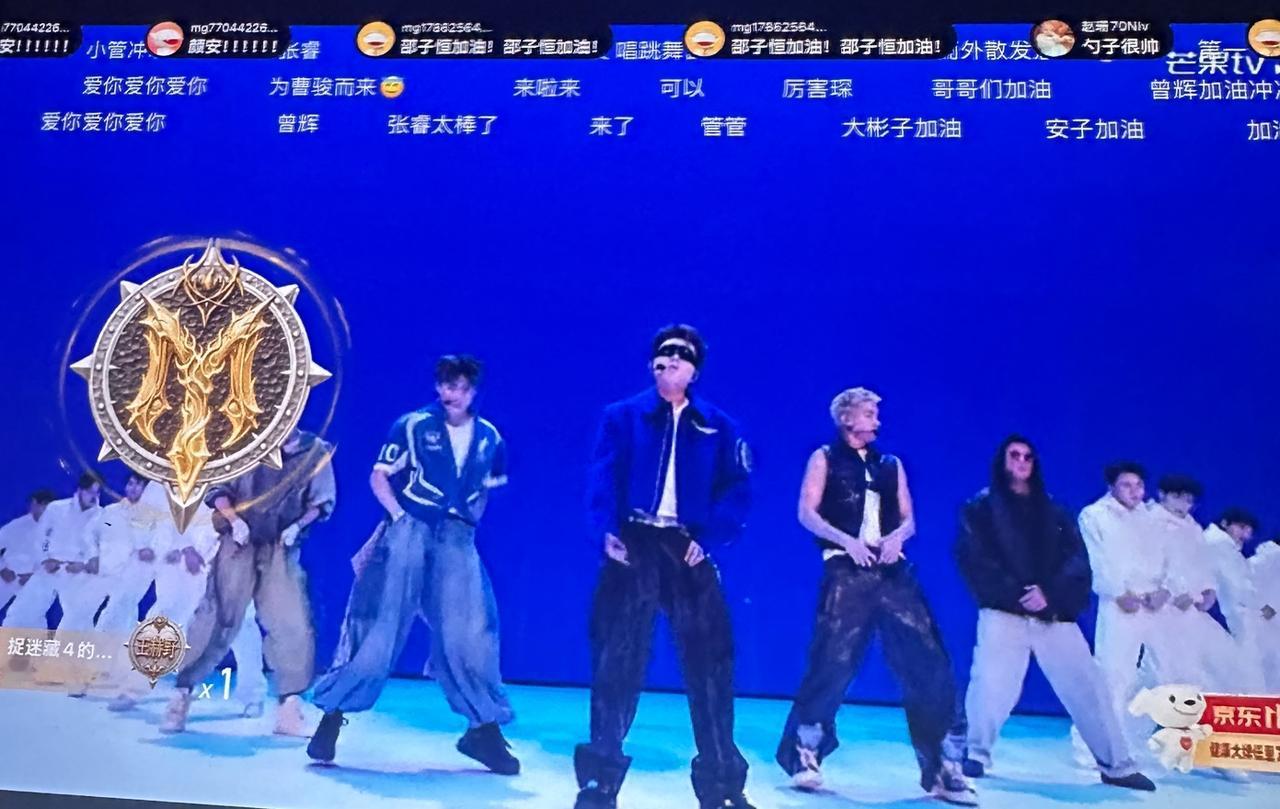 今晚披哥五公直播首个舞台，王传君部落的《面纱》太惊艳了！🔥原本死活不想跳舞的
