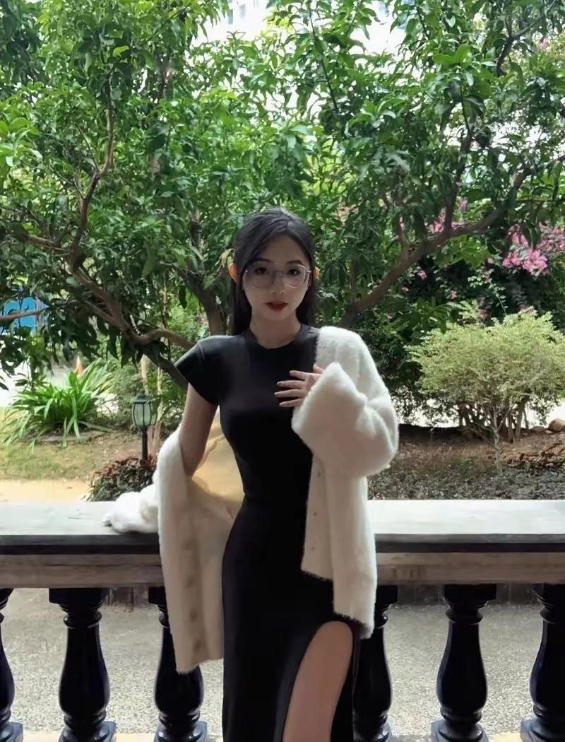 我妈让我问问，谁家30岁的姑娘还没结婚？