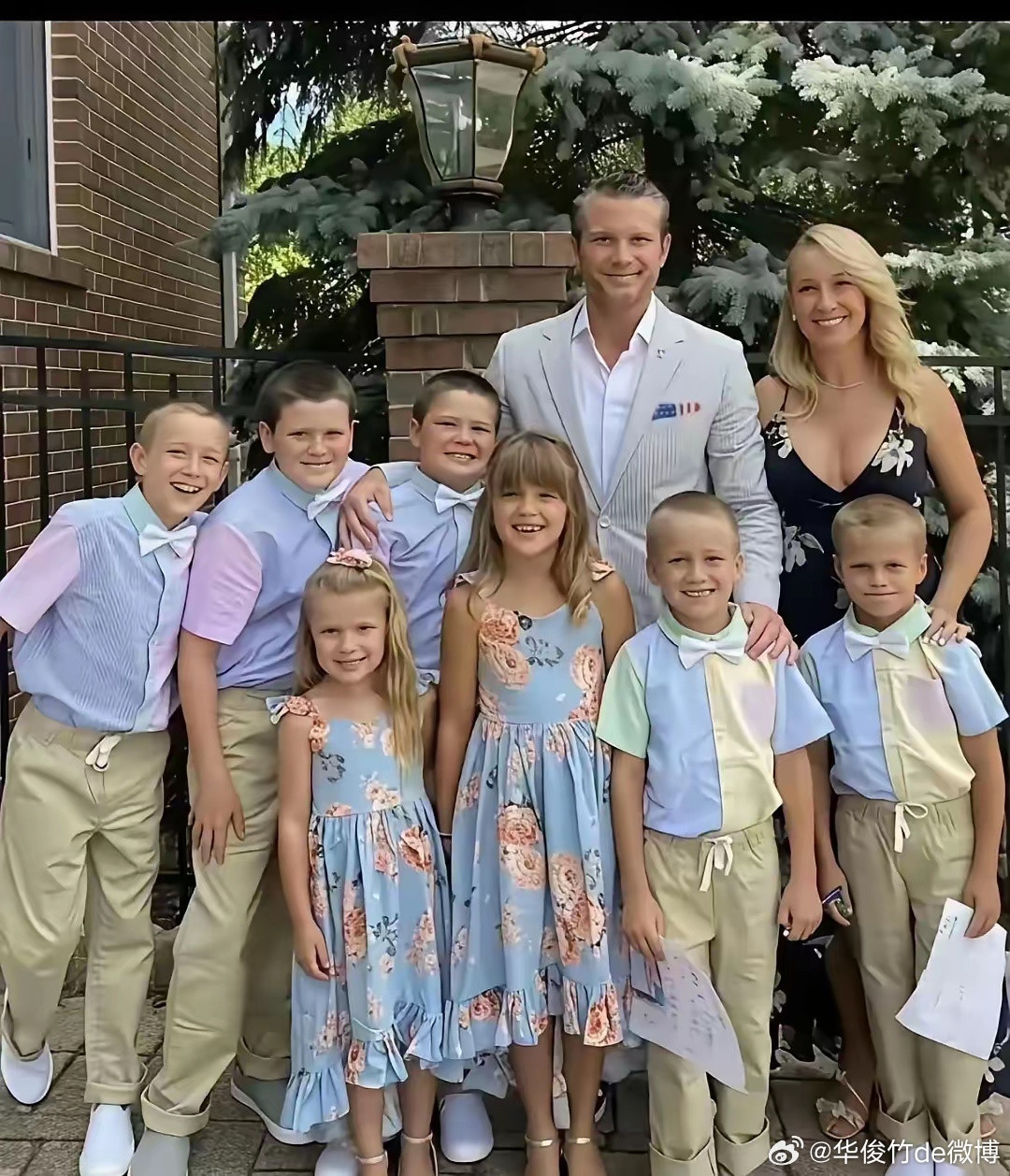 美国战争部长赫格塞斯，3任老婆，7个孩子。