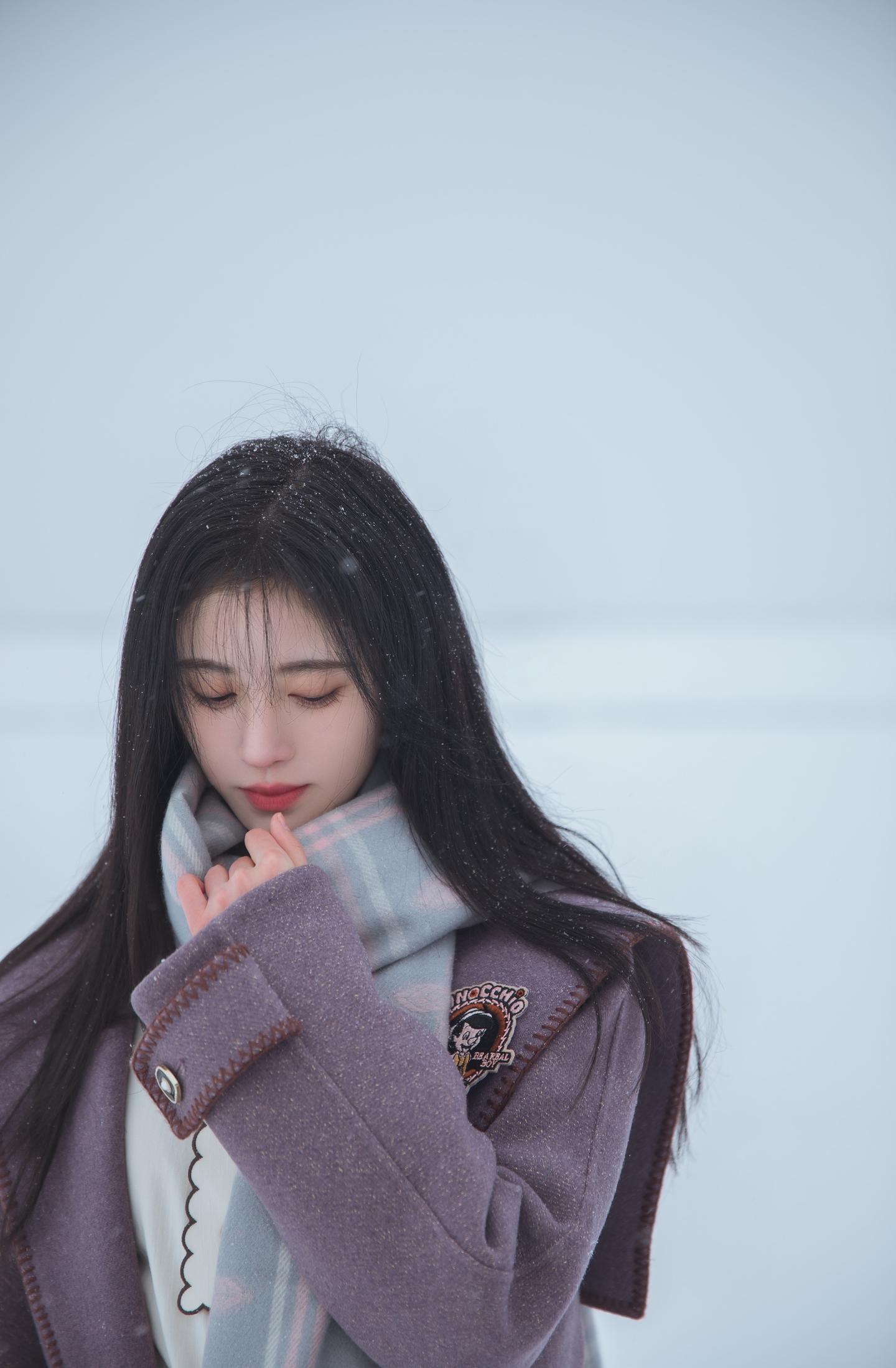 笑话：出纳喊新来的同事一起吃饭，吃完饭，出纳对新同事说，你去买一下单，一会我转你