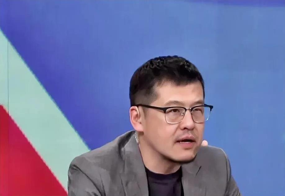 湖人1-4森林狼，无缘西部四强，赛后杨毅的点评非常犀利“湖人队这球输的一点都不