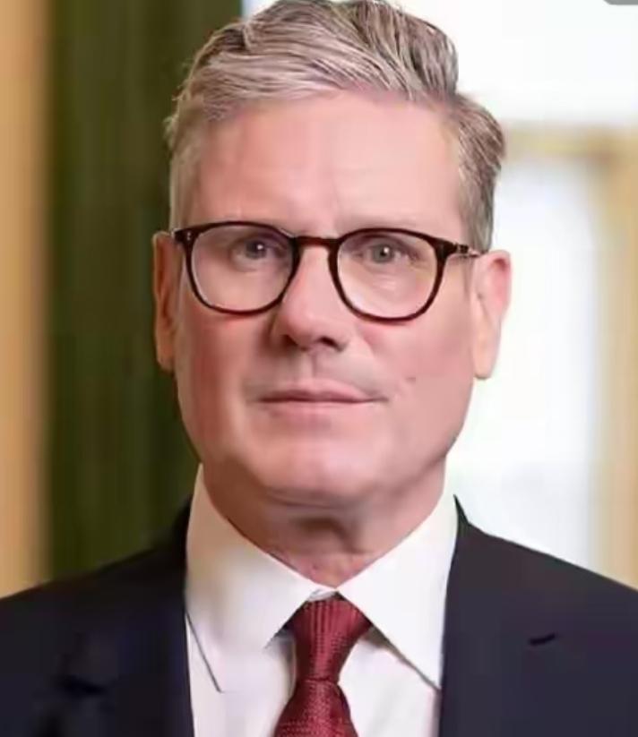 我宣布，比马克龙更“狠”的人出现了，不是普京，不是拜登，而是英国首相基尔·