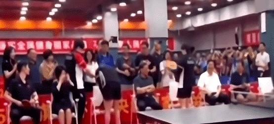 王楚钦真相大白来了，不是他主动坐莎莎的座位，而是王主席让大头坐的其实有些细节真