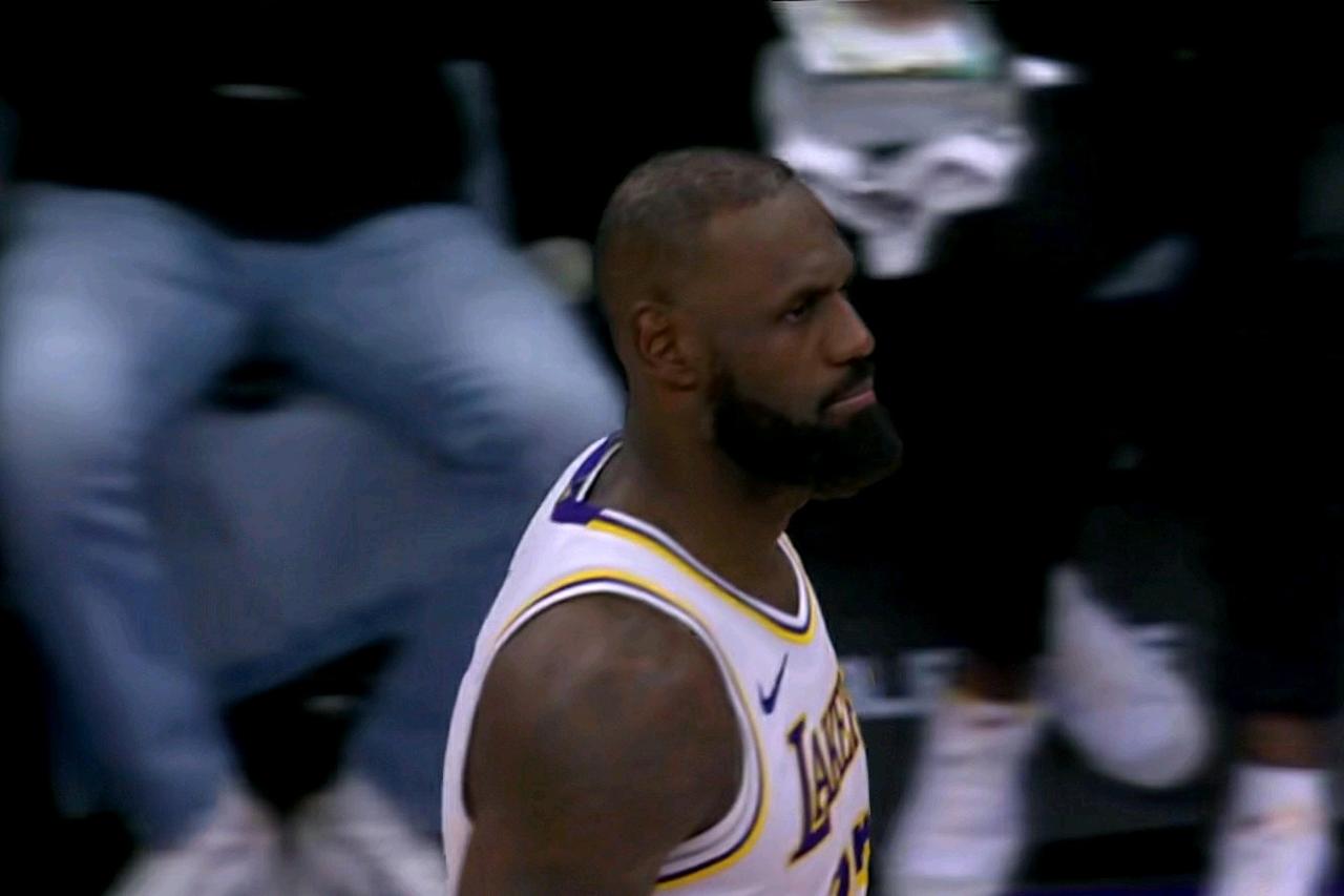 数据不会说谎：湖人差点被耻辱翻盘，老詹确实应该考虑退役了……在湖人客挑战爵士