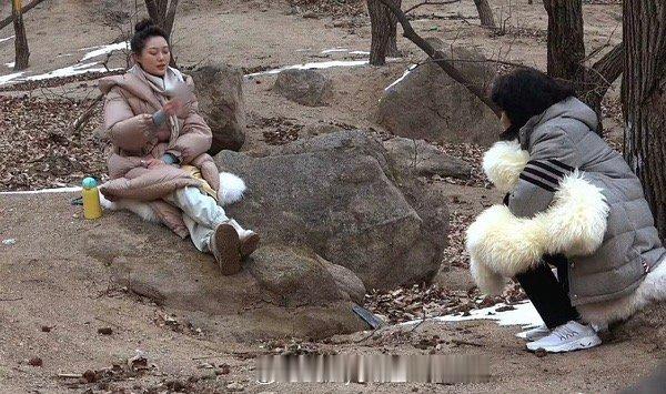 姜思达接受采访提到当年采访晚晚和张艺兴的名场面，他表示没有恶意引导也没有恶意剪辑