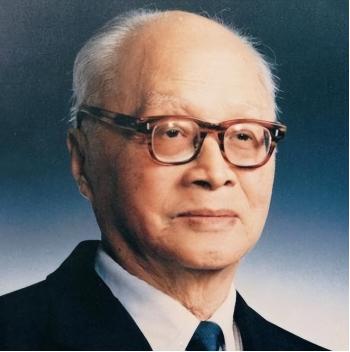 🐰1960年，苏联违约，召回了在华科学家，临走时，一苏联专家悄悄二机部部