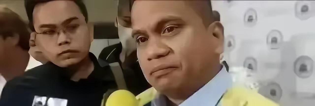 菲律宾这回把话说得挺满，意思很直接：谁要是去拖仁爱礁上那艘老得快散架的船，他们就