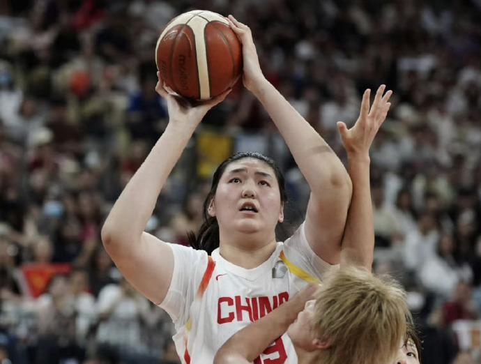 中国女篮三分球22投6中，命中率27.3%日本女篮三分球34投16中，命中率4