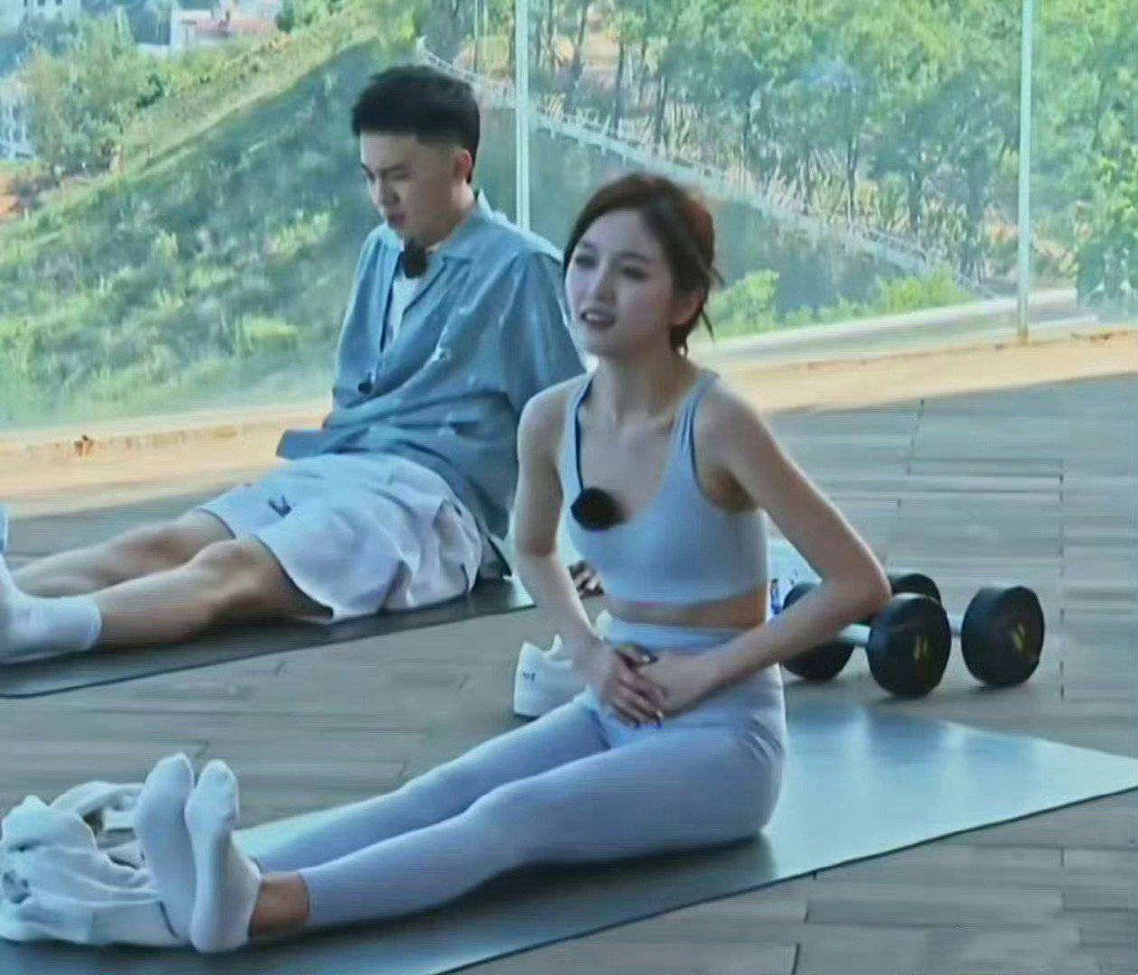 吴宣仪健身三角区勒的好尴尬​