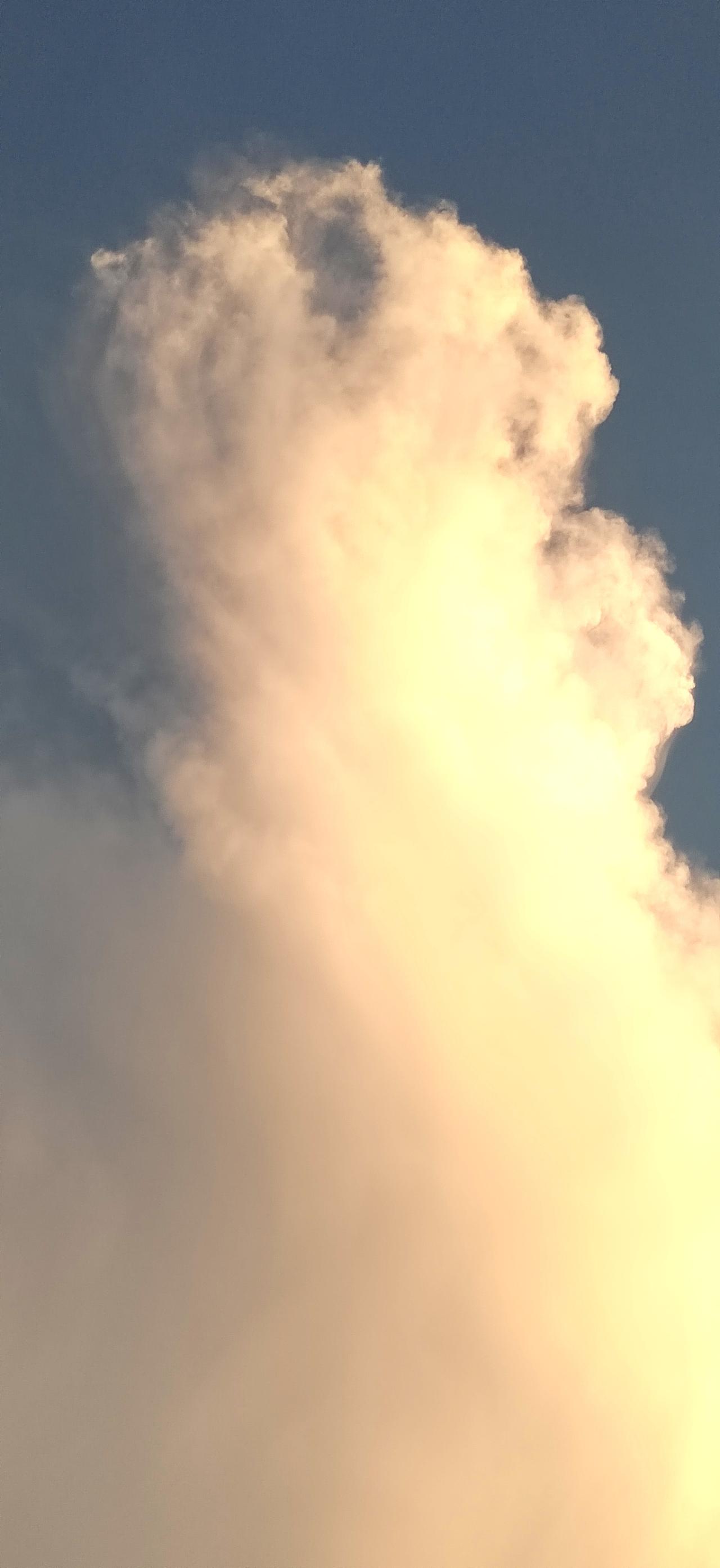 奇异天象风是伴奏，云是观众随手拍天空