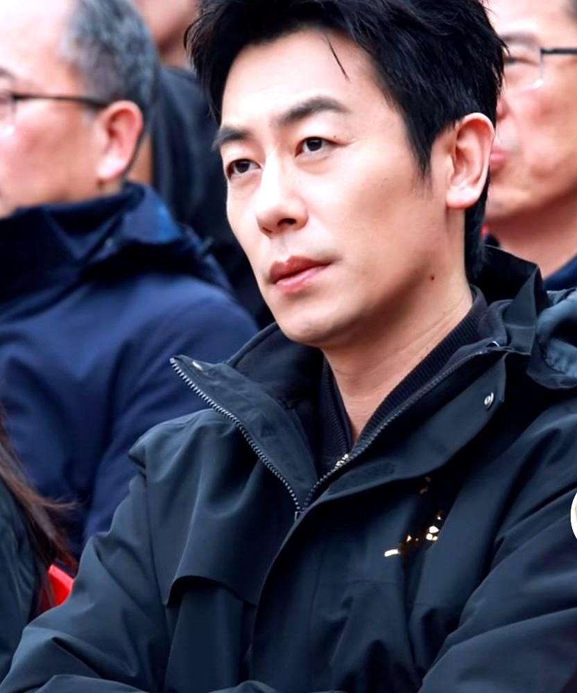 一集90万的男主角，竟沦落到10分钟5万8。这一切的转折，只因他在台上当众