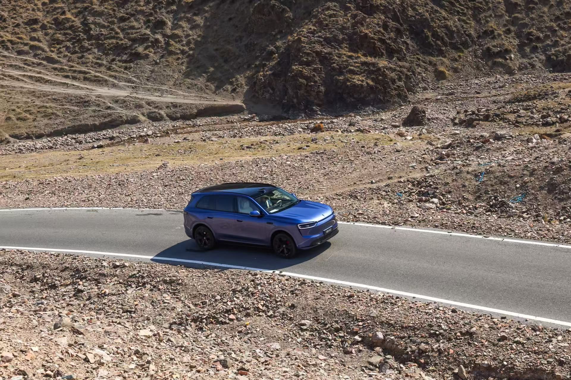 年底买车的同学，注意了啊！全新问界M7，上市72天，累计大定已突破10万台。全新