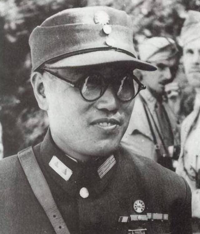 1948年廖耀湘被俘后，刘亚楼设宴款待，可宴上他傲慢无礼，将酒杯摔在地上，破口大