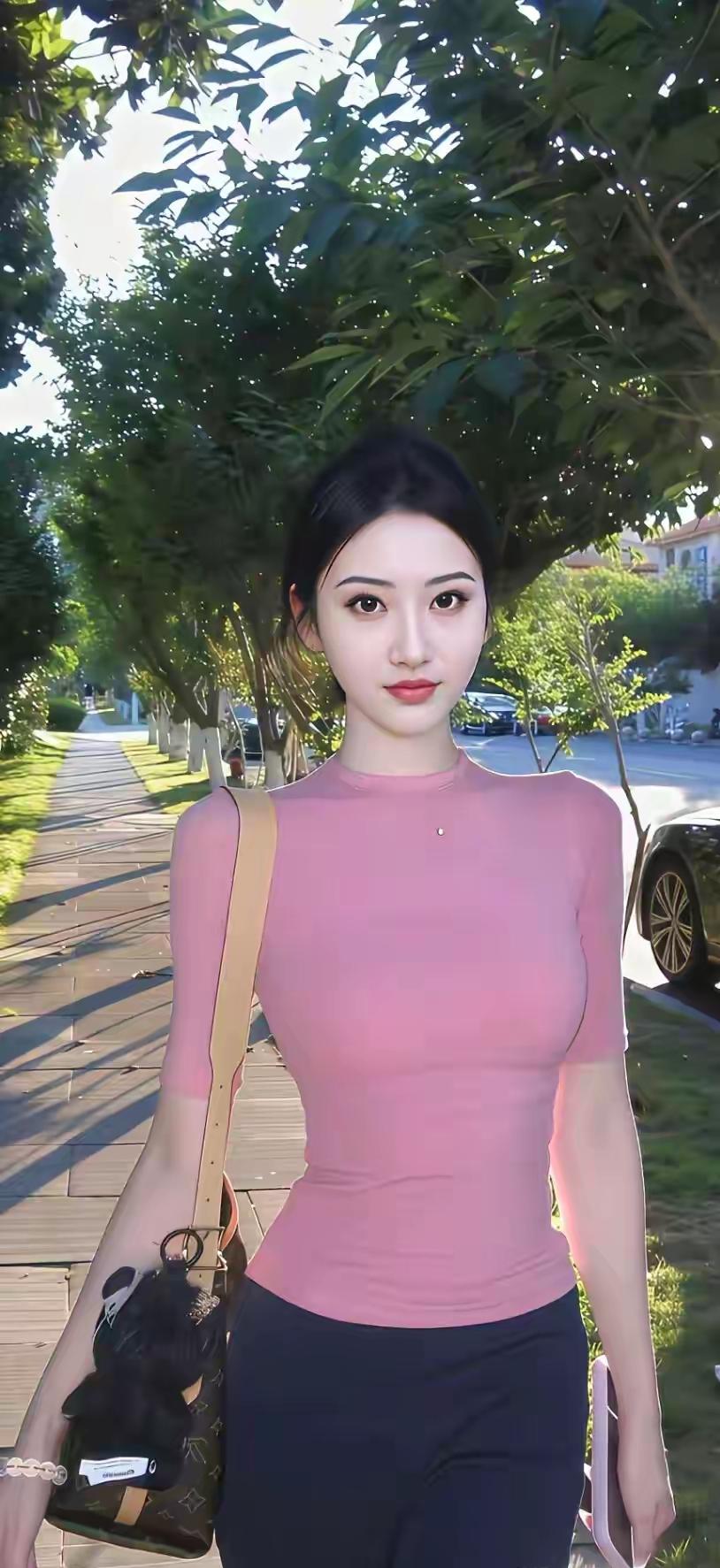 漂亮的美女，让人心情愉悦。