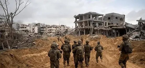 “伊朗导弹准备打击欧洲境内的美军基地！”2026年8月19日，英国媒体，“金融时报”报道称，“伊朗考