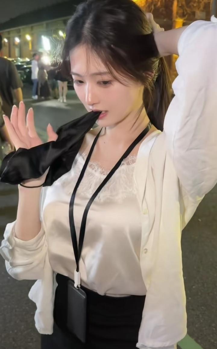 风情万种的美女！娶她不知道要什么条件！
