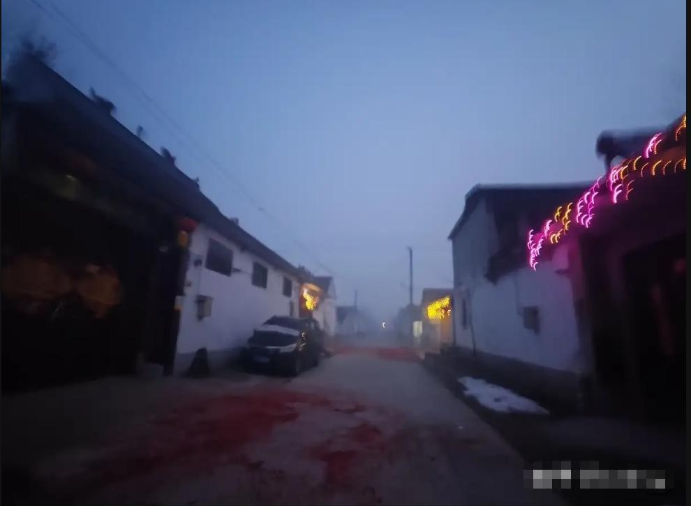 回村过年像坐牢？年轻人逃离的不是老家，是“规矩牢笼”！每年回老家过年，就像参加