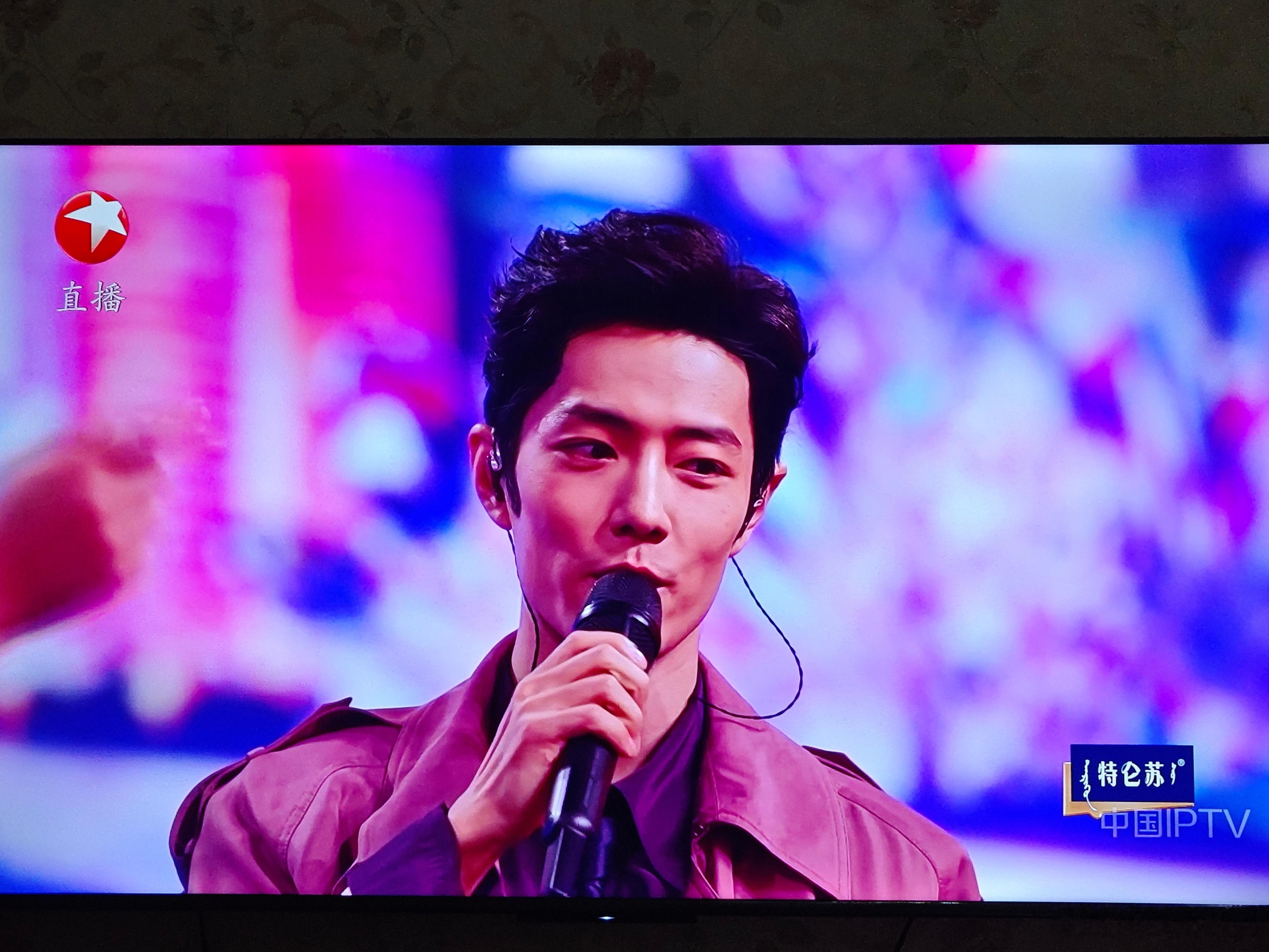 肖战又见红海跨年晚会过半，总结一下：整体没啥新意。最喧嚣热闹是湖南卫视流量明星