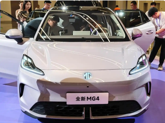 7.38万！MG4 算不算掀桌子？今天晚上，看起来没什么动静，但其实这个价格