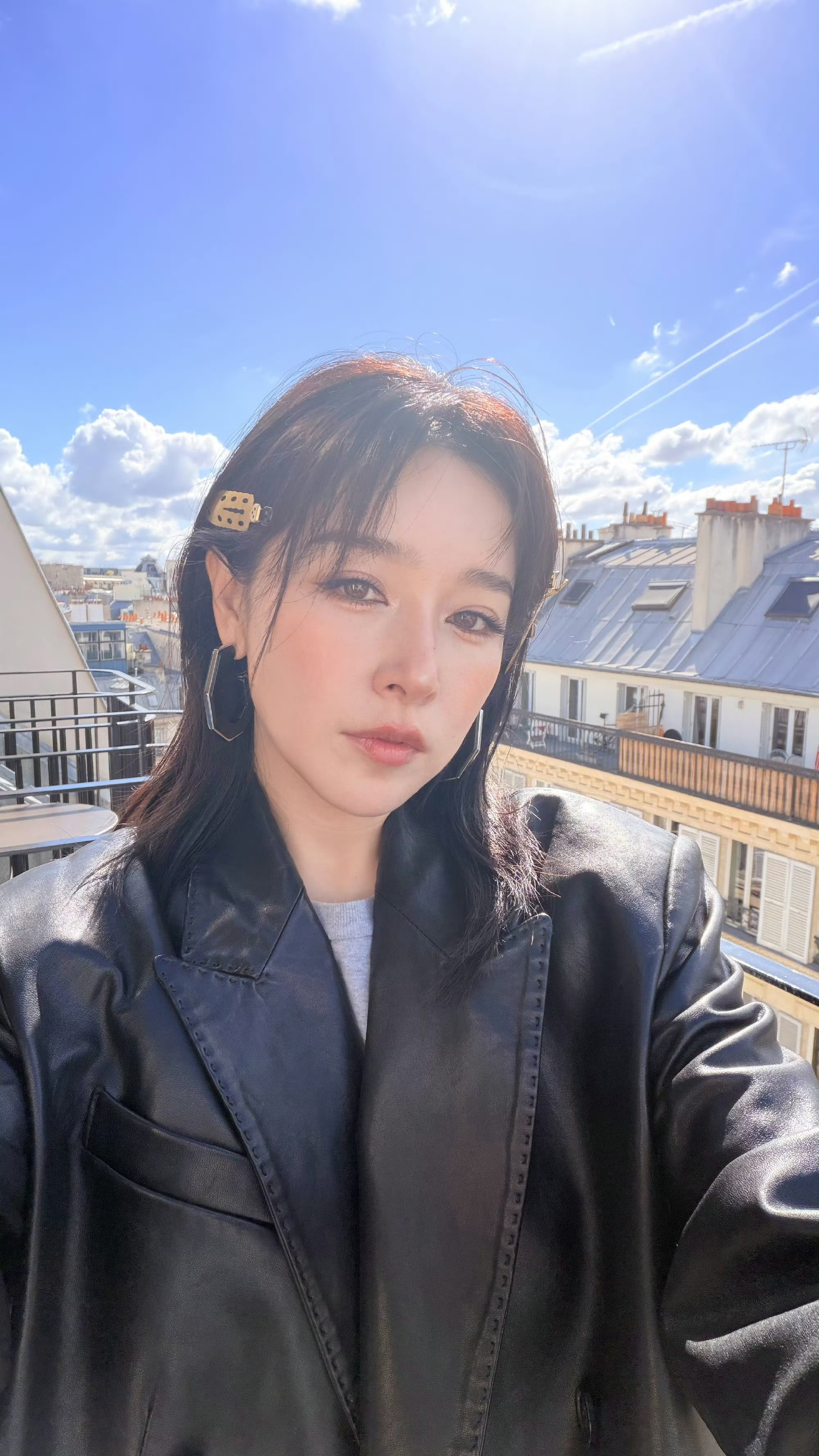刘美含：我希望对方身高180加。我一般很容易对个子高的男生有感觉。阚清子：美含，咱多高呀？刘美含：我