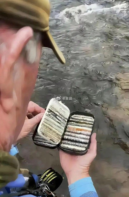 大爷这一盒得上万吧？