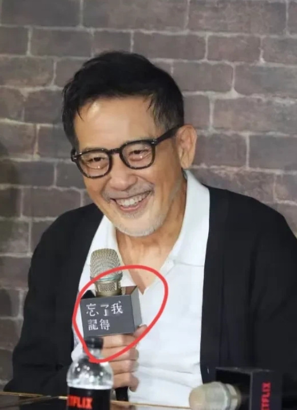 79岁的秦汉说，我本人如果发生重病，很不舒服、很痛苦，我可能会采取主动的方式。像
