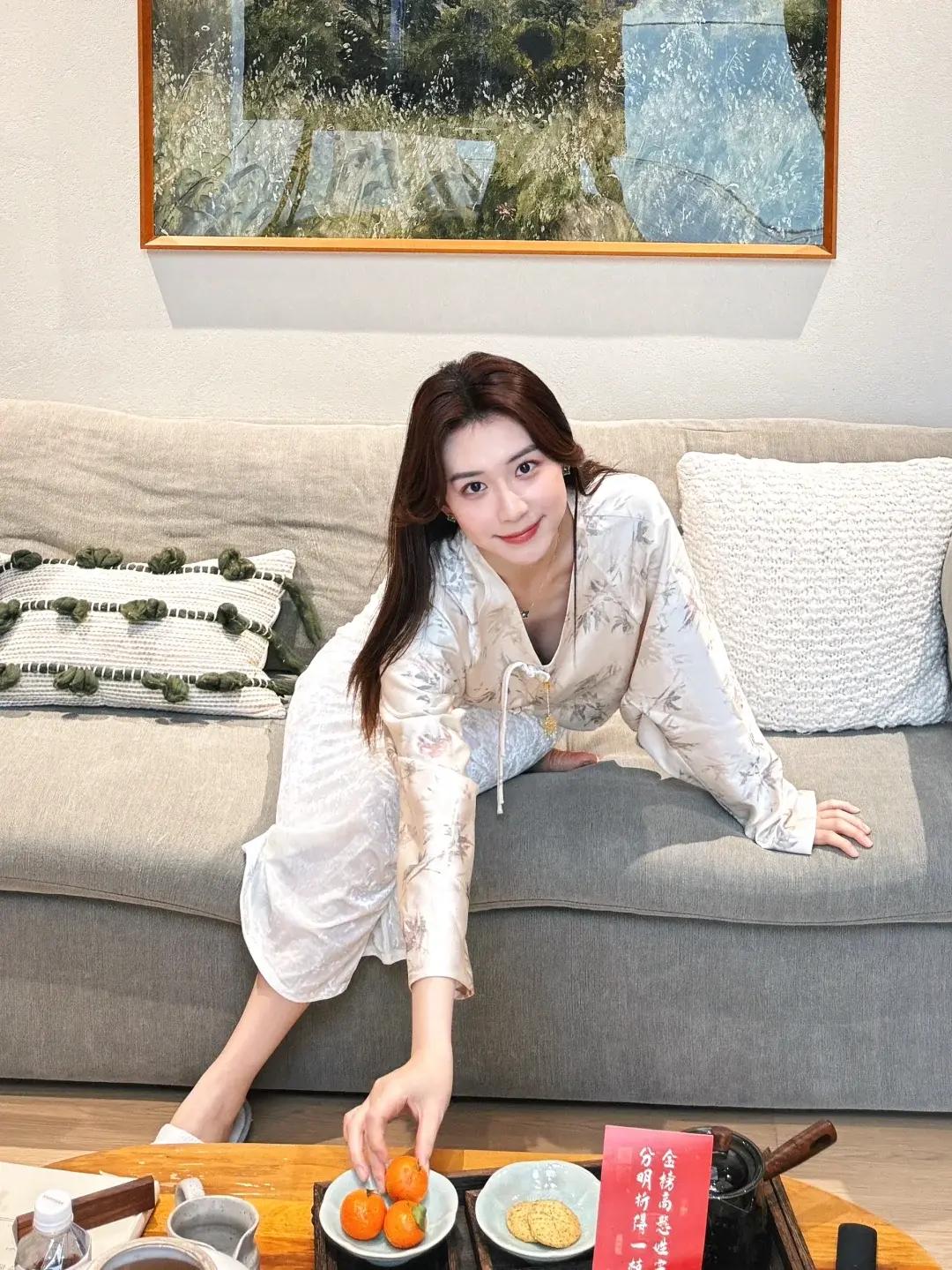 如果吻她一下会穷三年，但你愿意吗