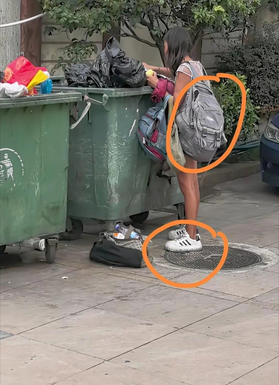 这是谁家女儿？父母看到了该有多心疼？