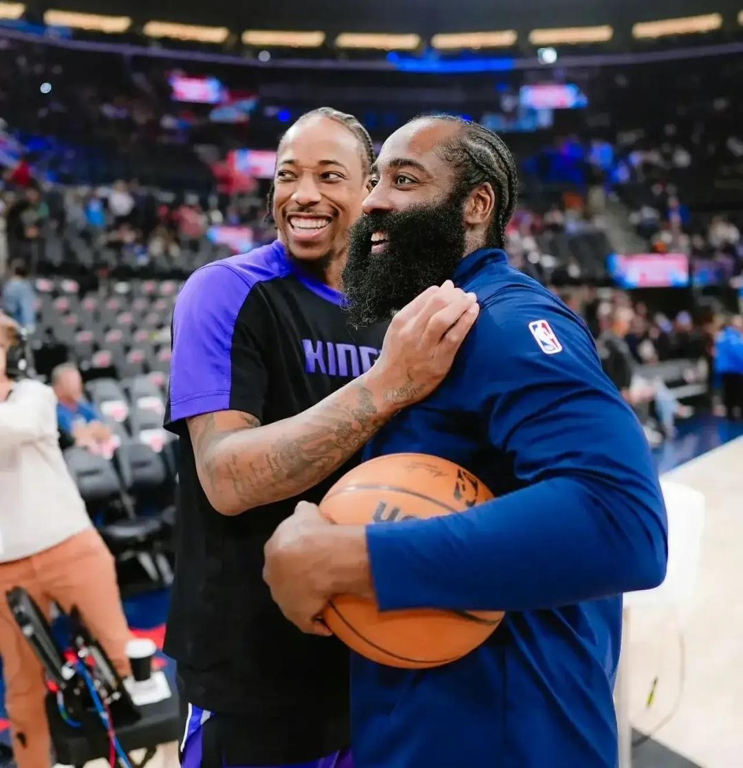 随着德罗赞的加入，2009届成NBA唯一一届3人突破26000分1、哈登——