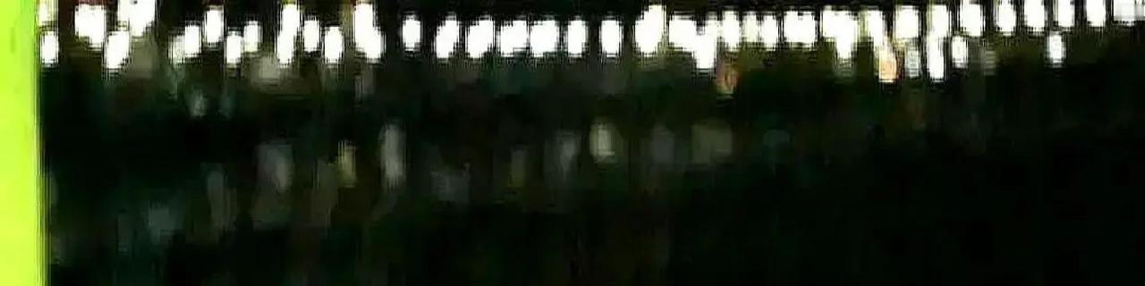 男演员拍吻戏得先签三份同意书。剧组开机前就得把尺度、角度、替身方案全写清楚。