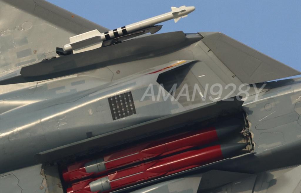 看了Su-57在飞行表演中展示弹舱里的导弹，一定有人要问，为什么是Kh-58US