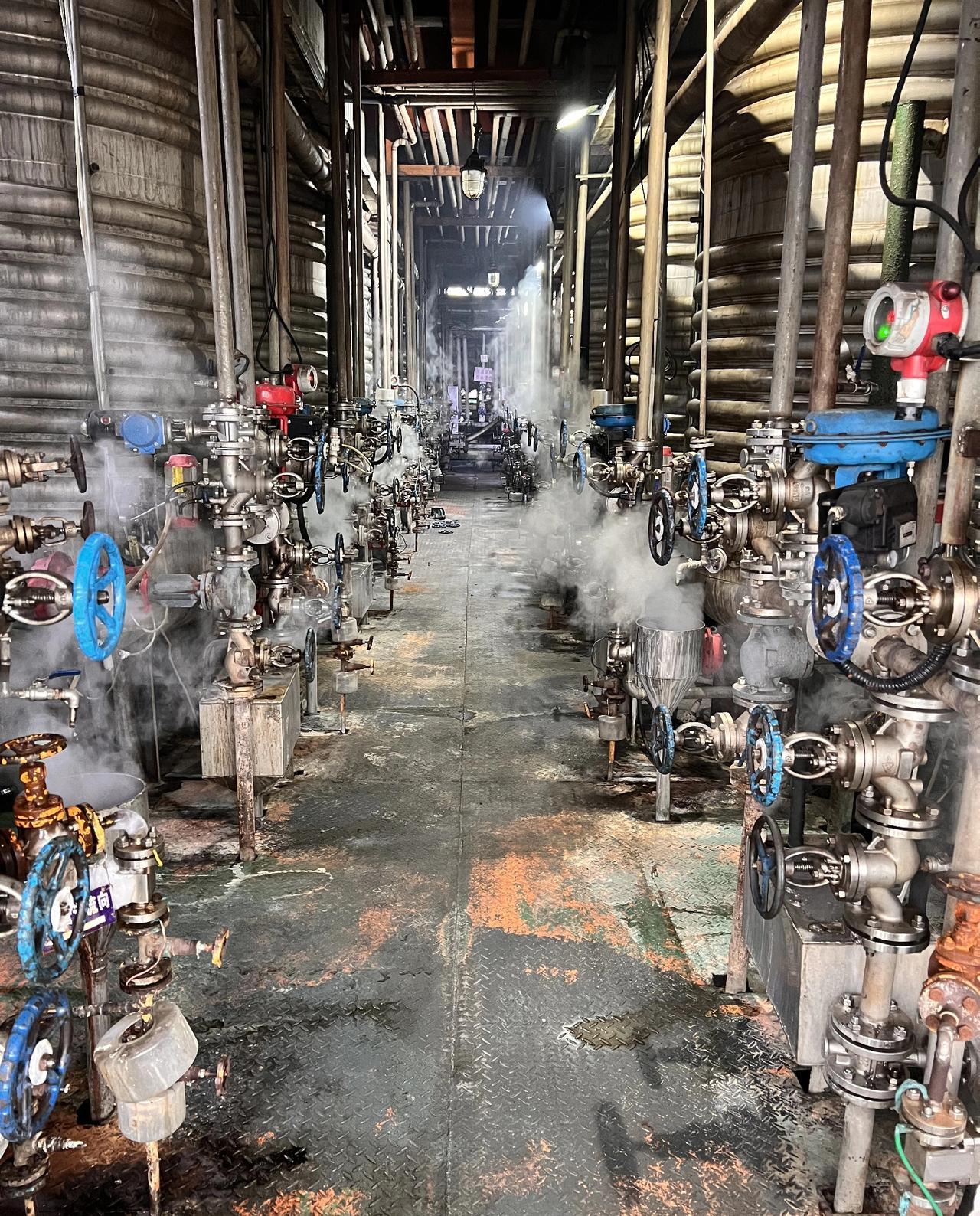 5000元一月准备在网上招一个锅炉工，上班时间是早上8：00-20：00，这个是