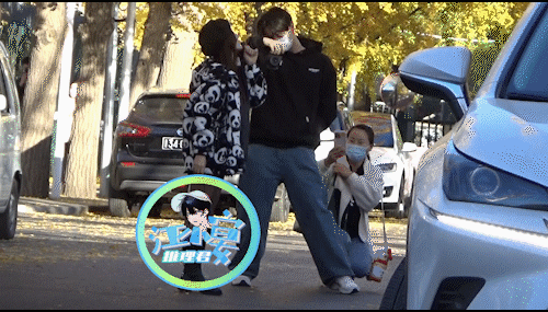 甜馨妈妈曾否认与赵涛恋情赵涛曾被否认恋情​说起来李小璐之前早就辟过谣啦，说她和rapper赵涛就是普