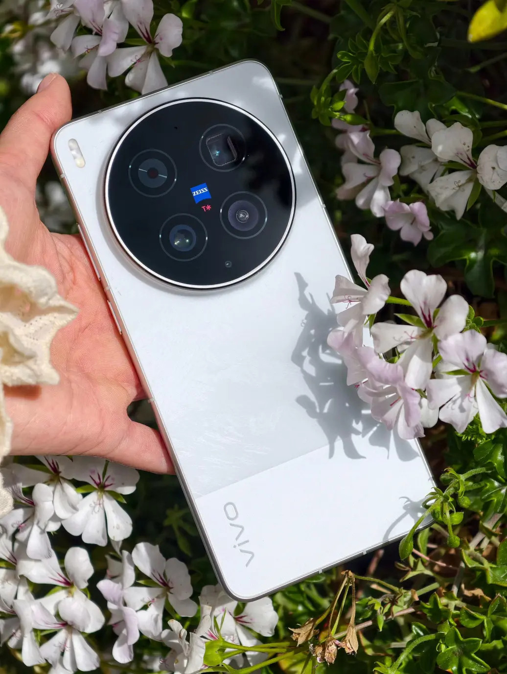 有人问我买不买vivox300ultra，非数码博主，说下我的思路首先这手机