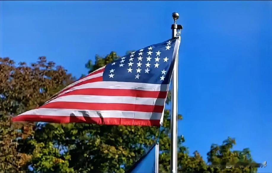 12月5日下午的最新消息，现在他来啦，第五条：美国未偿国债首破30万亿美元：六年