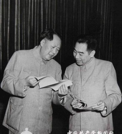 1961年，周总理一脸严肃走进毛主席办公室，开口就是一顿批评，两人不甘示弱大吵一