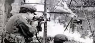 1951年9月，西北地区的一伙土匪在解放军的追击之下，沿着藏北一条隐蔽的山谷向印