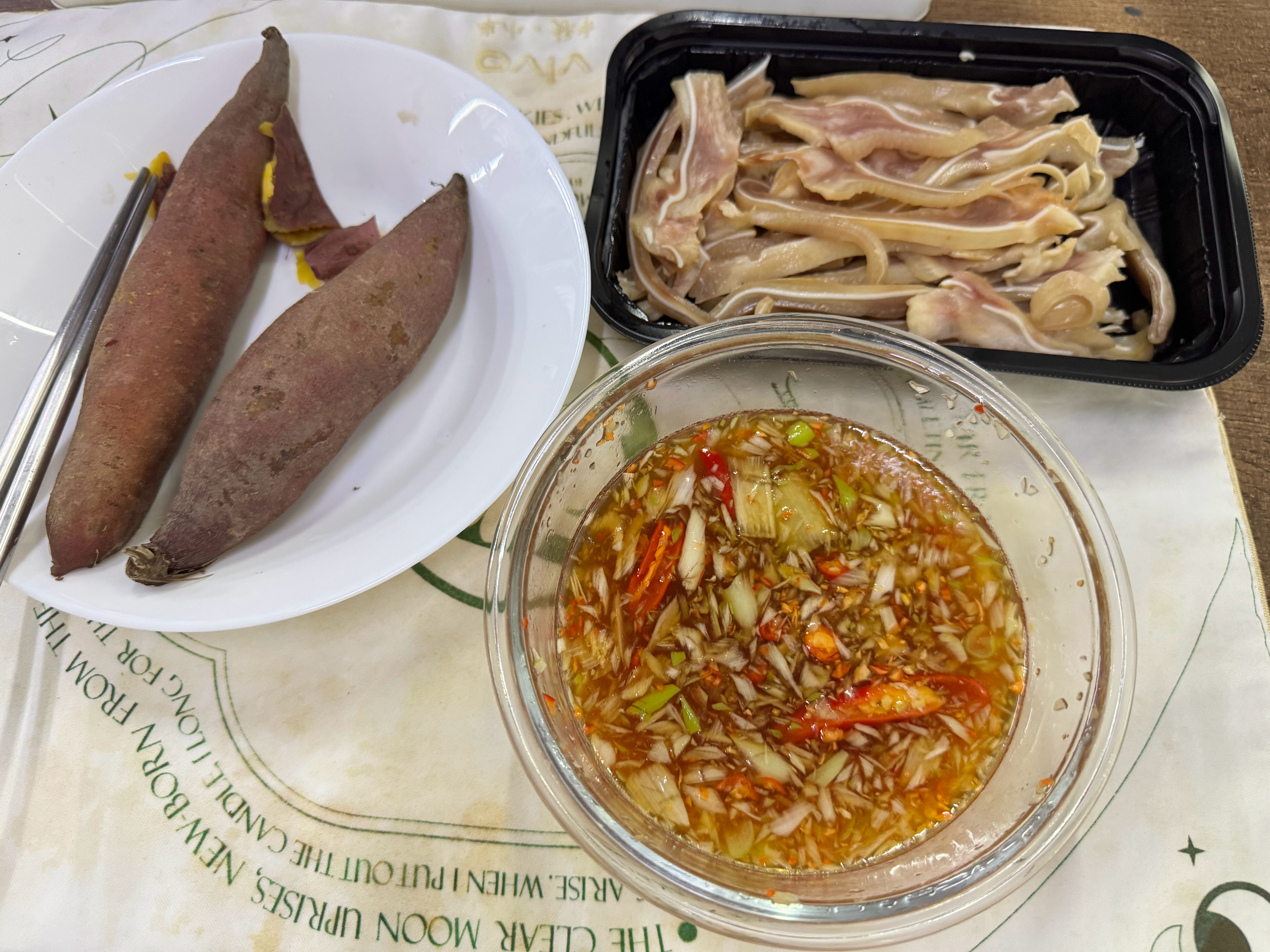 早上10点上班吃早餐，现在12点吃午饭，饿的真快​​​
