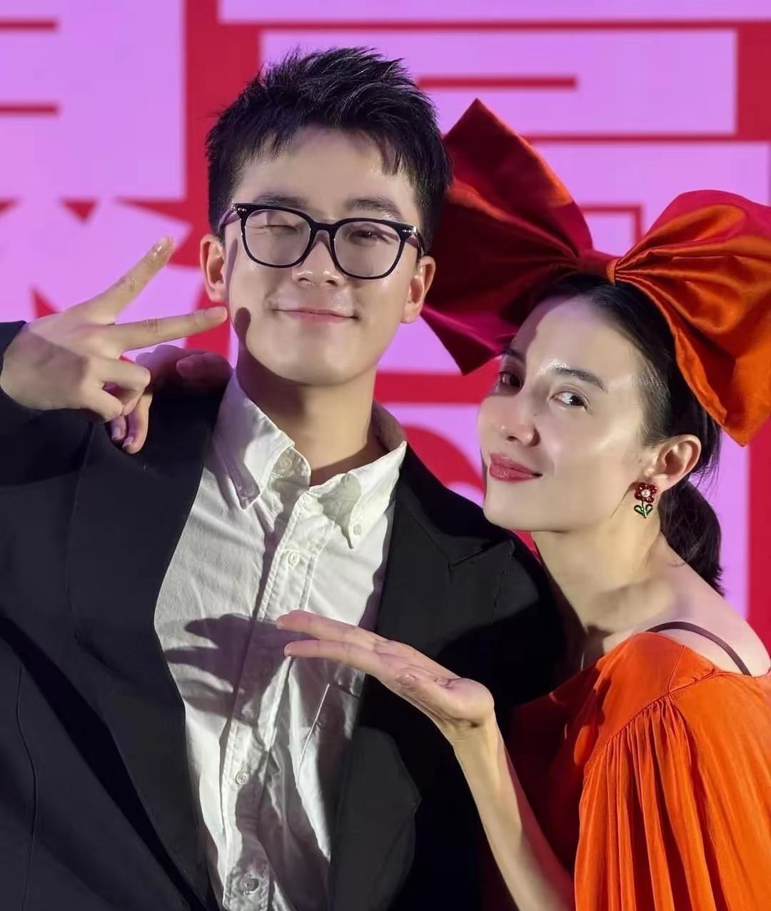王伟真是旺妻命，大家发现没，宋佳结婚后，运气好的不得了，三大奖项，拿到