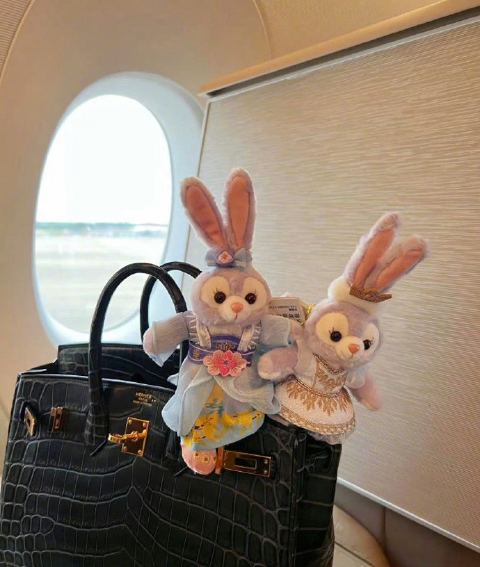 “希望能坦坦荡荡且利落结束一切不值得的关系把宠爱自己放首位自己开心天下