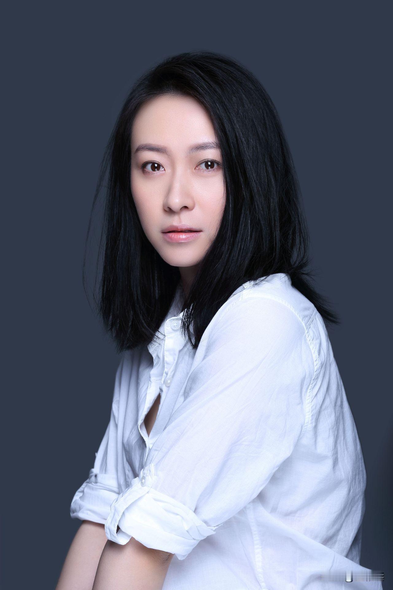 《重器》，比起那些大咖老戏骨，饰演邱阿桂的这个女演员最让人绷不住。一个被家暴二十