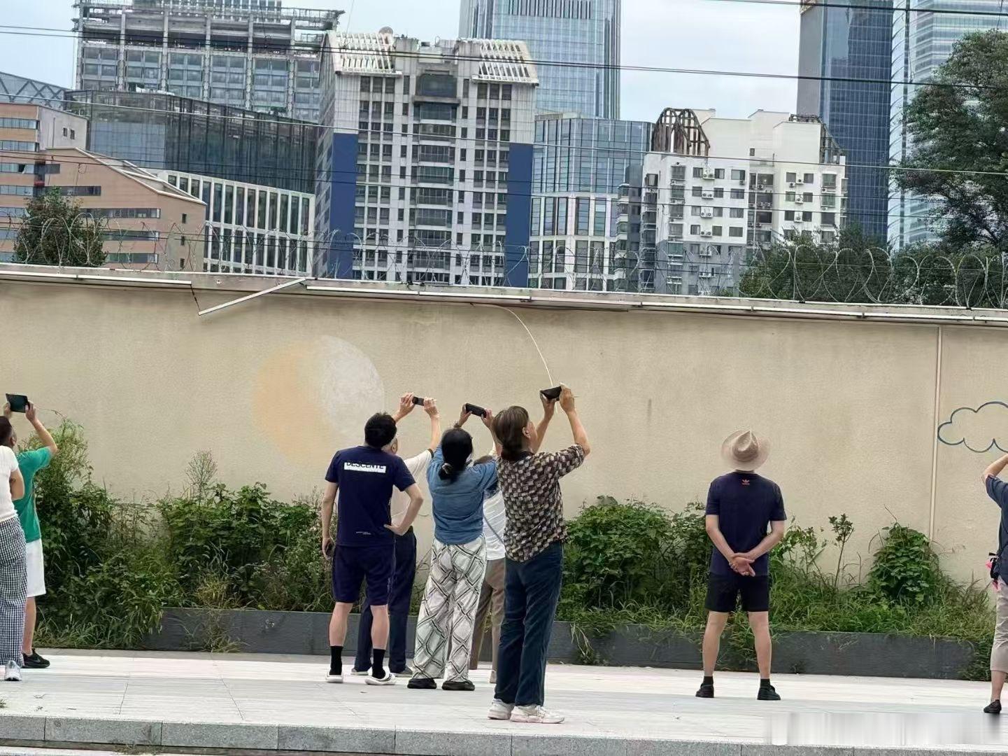 今天全北京都在向上看，大阅兵倒计时，一起期待吧🤩阅兵唯一无伴奏自己踩点的方
