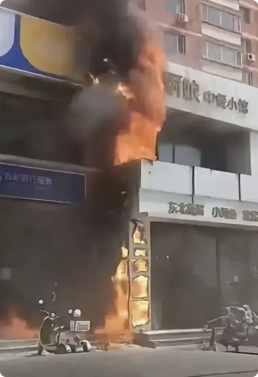 假如我是饭店老板就算今晚不睡觉了，也要在五一假期前完成这三件事不为别的，就为